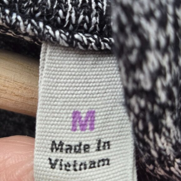 Athleta Pose Wrap Cardigan Womens M Heathered‎ black Hooded Pockets Athleisure - Picture 6 of 12